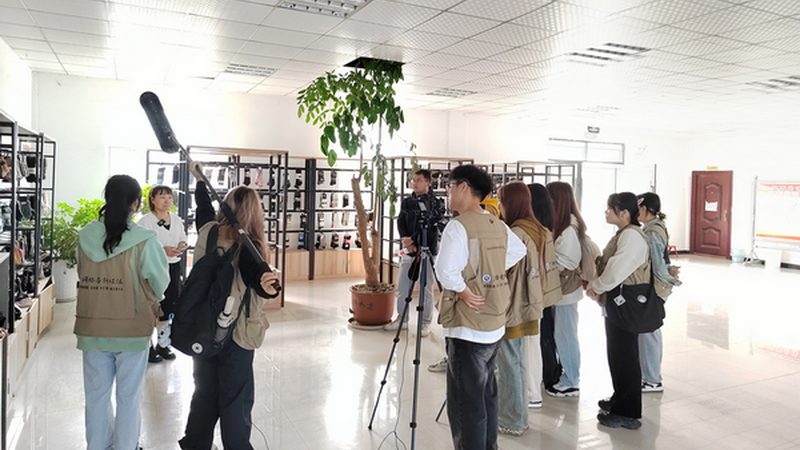 大学生如何加盟文化传媒公司？行业洞察与职业规划